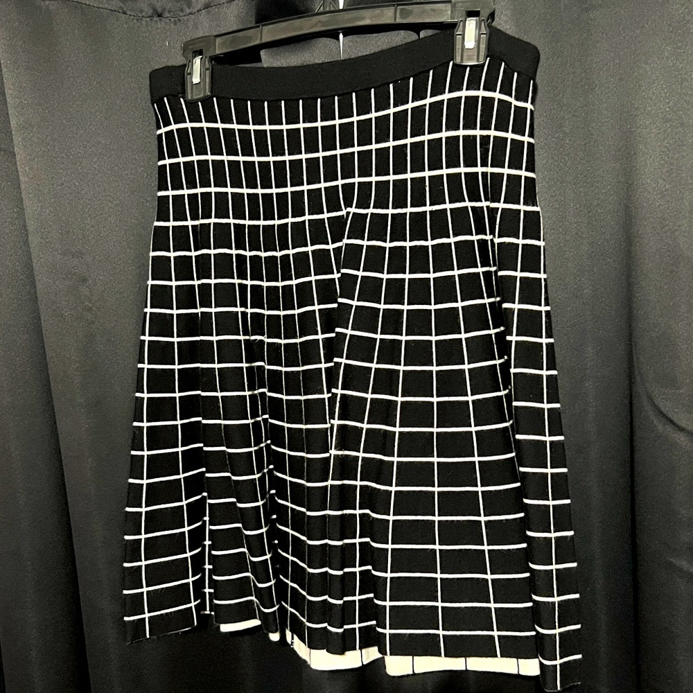 Grace Elements, size L, reversible a-line sweater skirt